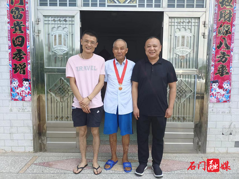 维新光荣在党2.png