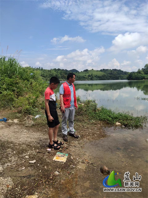 1e1bb1bb310011bd9a91d10d702fe71e.jpg 1e1bb1bb310011bd9a91d10d702fe71e.jpg