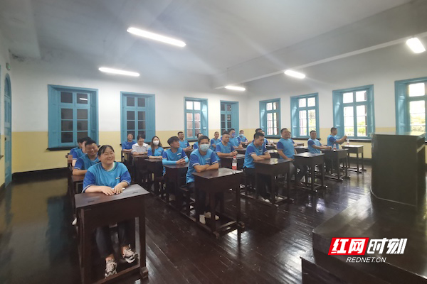 图片2.jpg 图片2.jpg