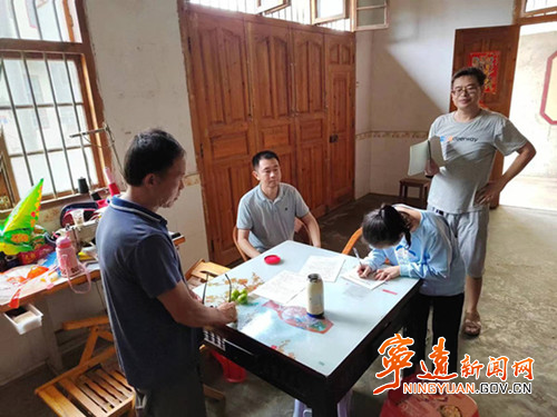 宁远：暑期家访进村入户 构筑防溺水安全网_500.jpg