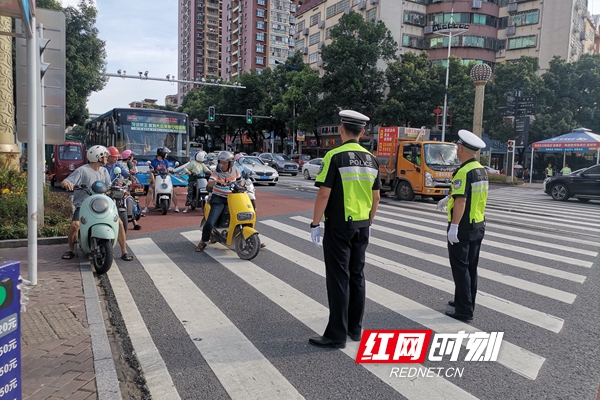 邵阳交警：有效管控电动自行车违法行为_邵商网