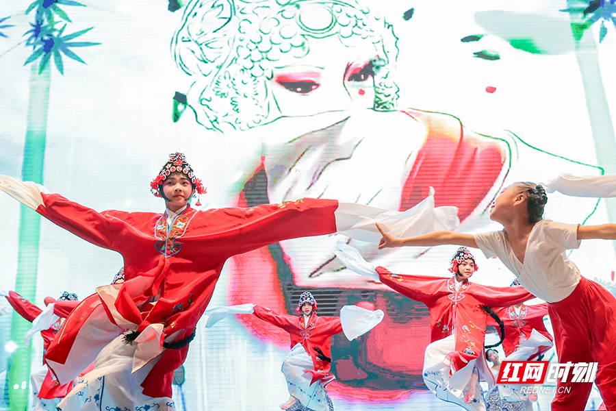 3.（陈卫平摄）.jpg