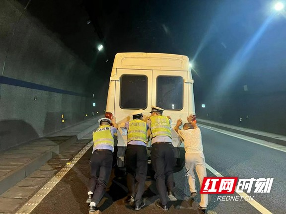 e61a8b11c6814d21905b9cfad9114d38.marked.jpg e61a8b11c6814d21905b9cfad9114d38.marked.jpg