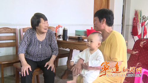 【宁远县第五届道德模范—孝老爱亲】邓庆鸾：百善孝为先 家和万事兴2_500.jpg