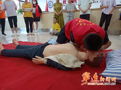 宁远：团员变身“安全员”  青春自护有你有我1_500.jpg
