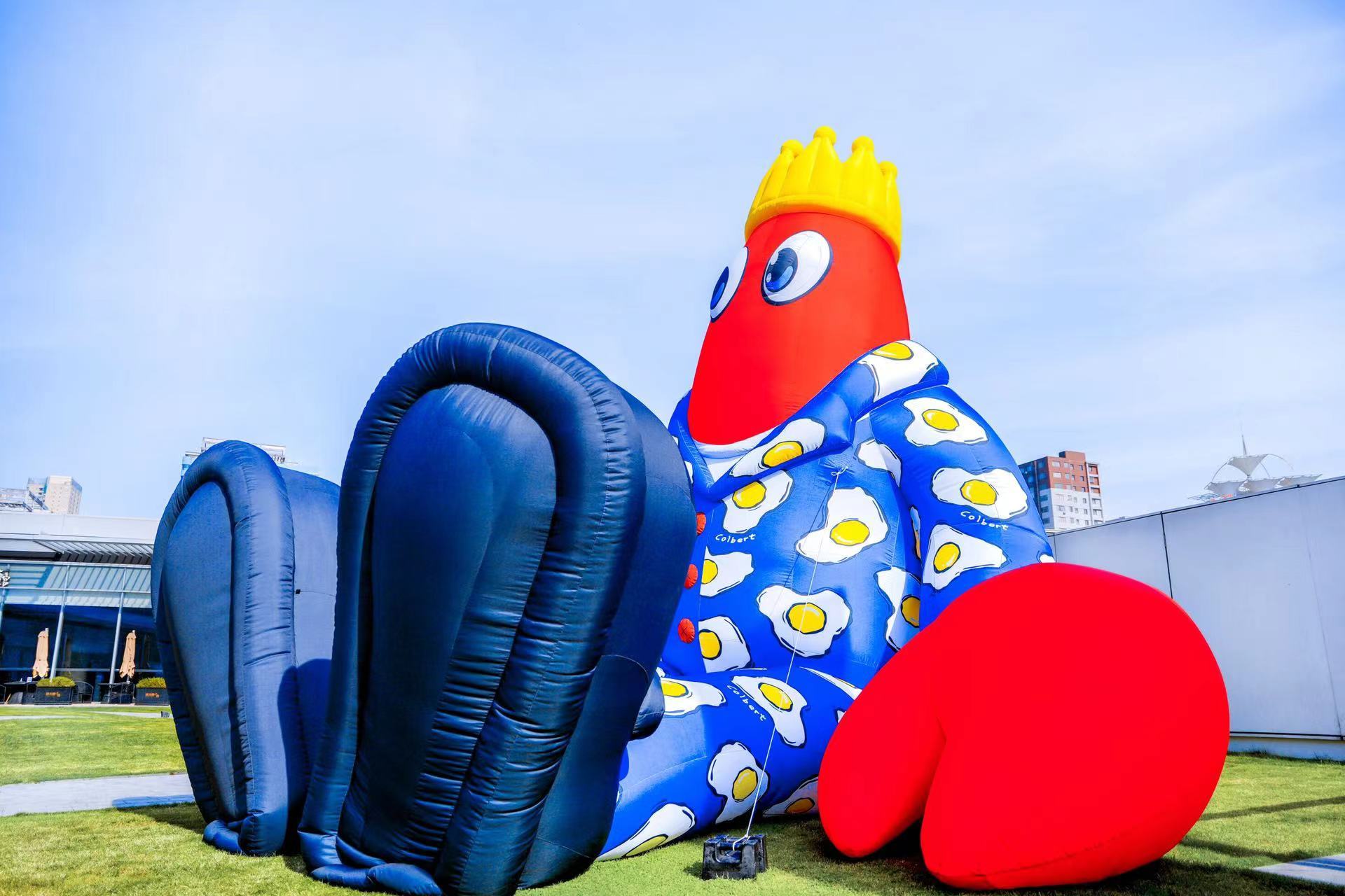 【Philip Colbert经典艺术作品“白日梦龙虾”，长沙IFS L7雕塑花园】