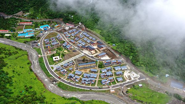 图为玉麦全景  洛桑贡布摄_副本.jpg