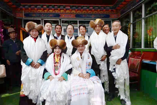 “汉藏连理一家亲，援藏开出幸福花” 2_副本.jpg