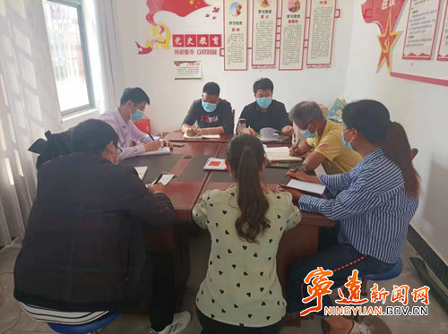 宁远陈家洞村:“四个到位”确保自建房排查整治工作落实落细2_副本500.jpg 宁远陈家洞村:“四个到位”确保自建房排查整治工作落实落细2_副本500.jpg