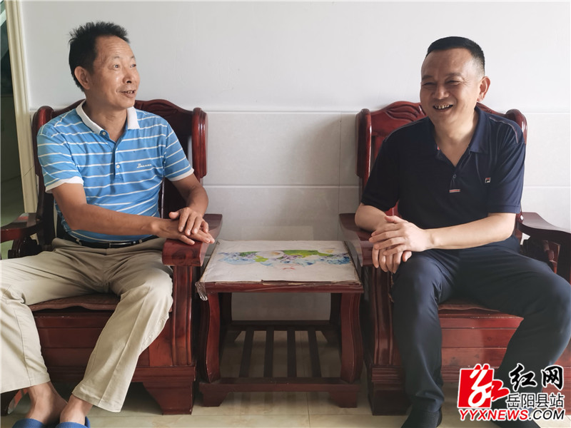 慰问一等功臣张复线_副本.jpg