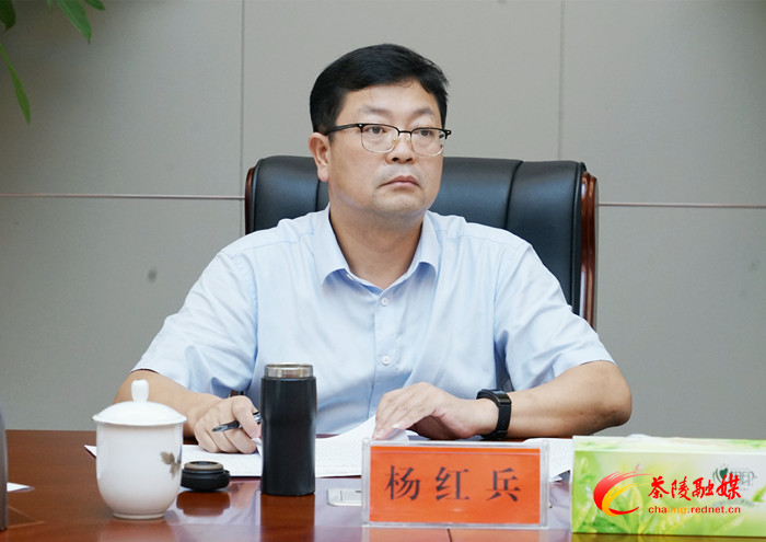 杨红兵2222.jpg