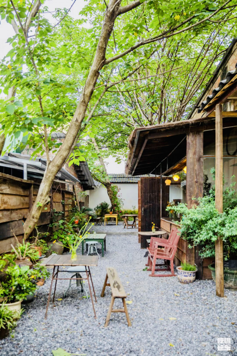 东风路工业“锈”带变潮玩“秀”带、都市静土。