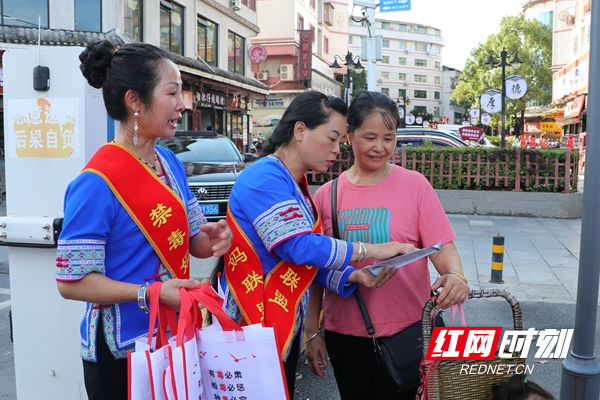 街头禁毒宣传_副本.jpg