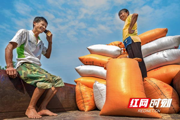 20卖粮.jpg
