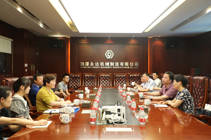 税务部门走访永达机械