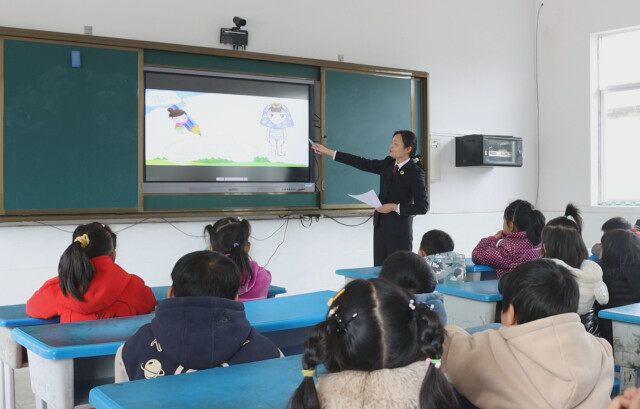喜看蓓蕾沐暖阳——怀化市检察机关深入开展未成年人保护工作纪实