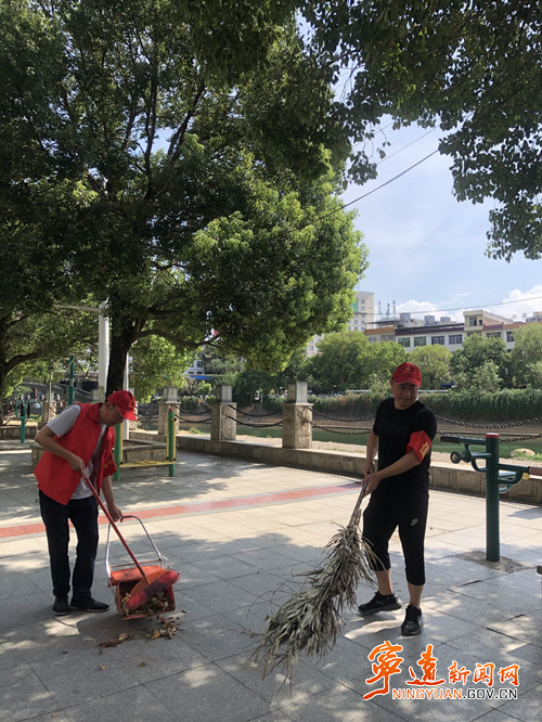 【创建全国文明城市】宁远：市监“志愿红”创建文明新气象_副本 500.jpg
