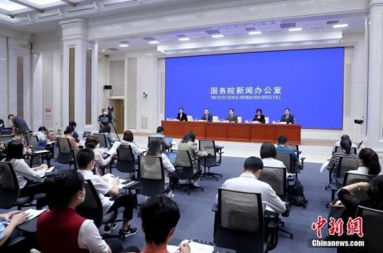 8月23日,中国国务院新闻办公室在北京举行新闻发布会,介绍2022年中国网络文明大会有关情况。中央网信办、国家网信办副主任盛荣华,天津市委常委、宣传部部长沈蕾,中央文明办一局局长薛松岩,中央网信办网络社会工作局局长章勋宏出席。 <a target='_blank' href='/'>中新社</a>记者 张宇 摄 8月23日,中国国务院新闻办公室在北京举行新闻发布会,介绍2022年中国网络文明大会有关情况。中央网信办、国家网信办副主任盛荣华,天津市委常委、宣传部部长沈蕾,中央文明办一局局长薛松岩,中央网信办网络社会工作局局长章勋宏出席。 <a target='_blank' href='/'>中新社</a>记者 张宇 摄