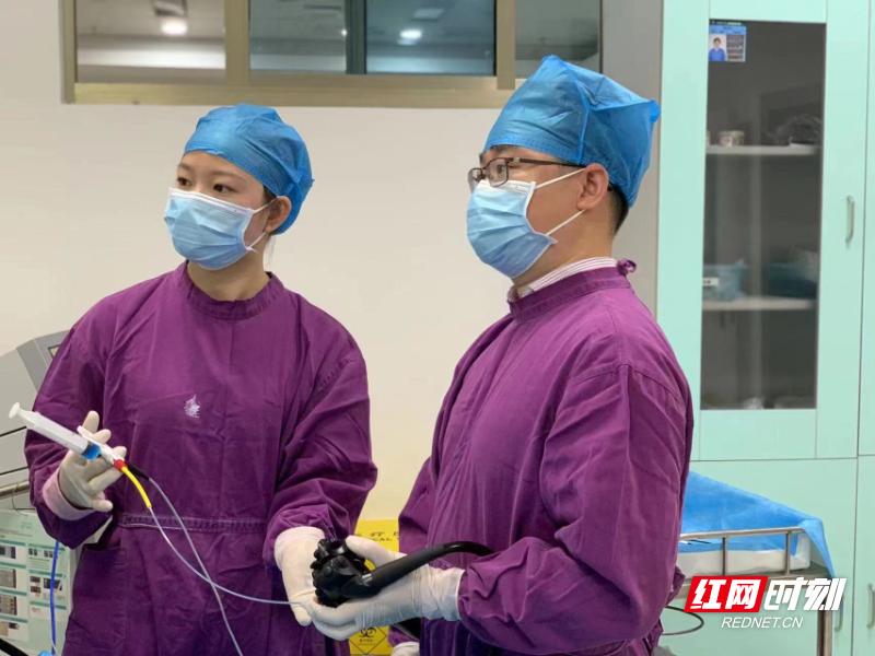 不开刀除大病灶  内镜ESD术显神通！ (1).jpg