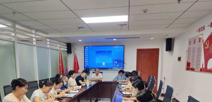 汤筱飞校长出席应用技术学院工作会议1.jpg