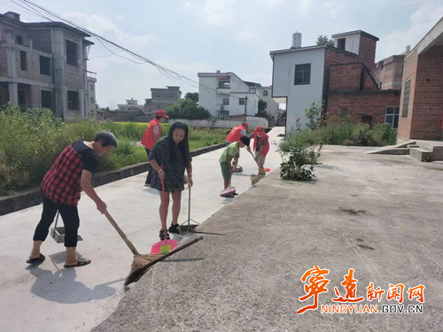 【祭始祖 扬舜德】宁远：环境卫生“大扫除”  净整洁“迎省祭”_副本500.jpg