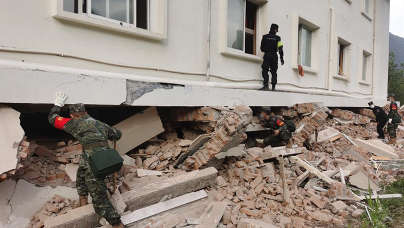 千余名部隊救援力量緊急馳援四川瀘定地震災區