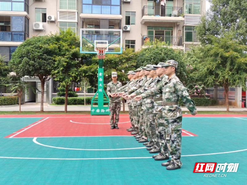 训练场上的曾飞庭（序号2）.jpg