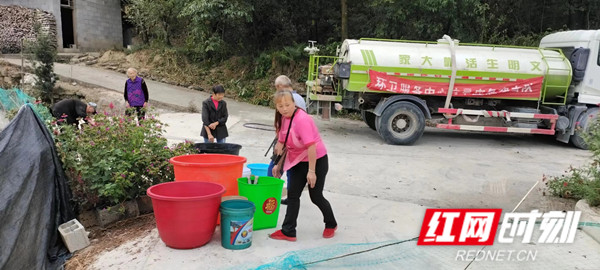 送水_副本1.jpg