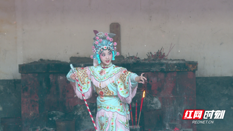 vlcsnap-2022-09-08-15h38m42s400.png