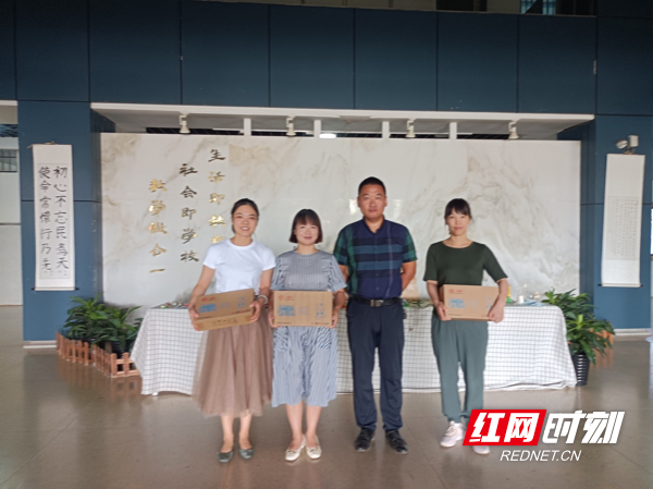 58f207ec-7725-4a3d-bdad-9d4b5812fac6.jpg