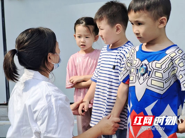 安抚幼儿.jpg
