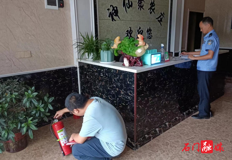三圣乡：筑牢“防火墙”  守护千万家1.jpg