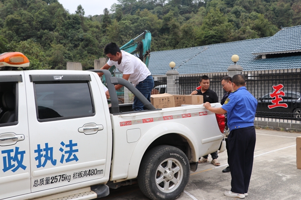 森防器材移交装车.jpg