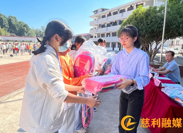 89b94c17fdcffc9a23ffcfd0705e6e7_副本.jpg