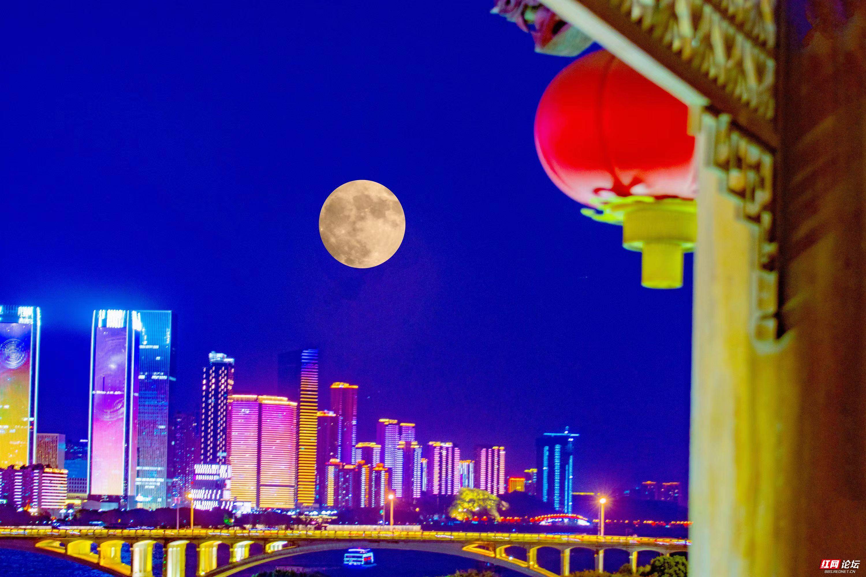 中秋。吴非.jpg