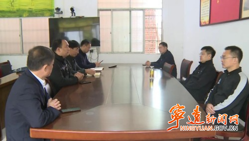 胡勇刚深入乡镇督导检查森林防火工作2_副本500.jpg