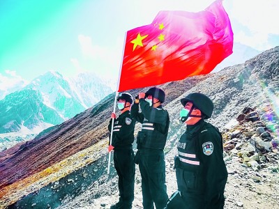 服务万家灯火 护民润物无声 服务万家灯火 护民润物无声