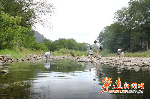 宁远:抓鱼虾 搞烧烤 乡村旅游意正浓_副本500.jpg 宁远:抓鱼虾 搞烧烤 乡村旅游意正浓_副本500.jpg