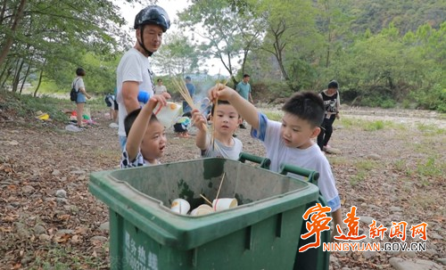 宁远:抓鱼虾 搞烧烤 乡村旅游意正浓2_副本500.jpg 宁远:抓鱼虾 搞烧烤 乡村旅游意正浓2_副本500.jpg