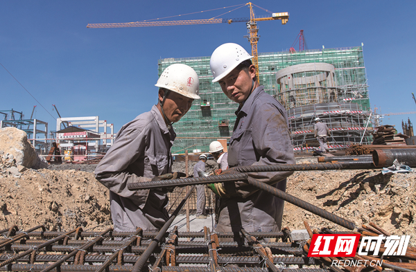 韩平   图左_副本.jpg