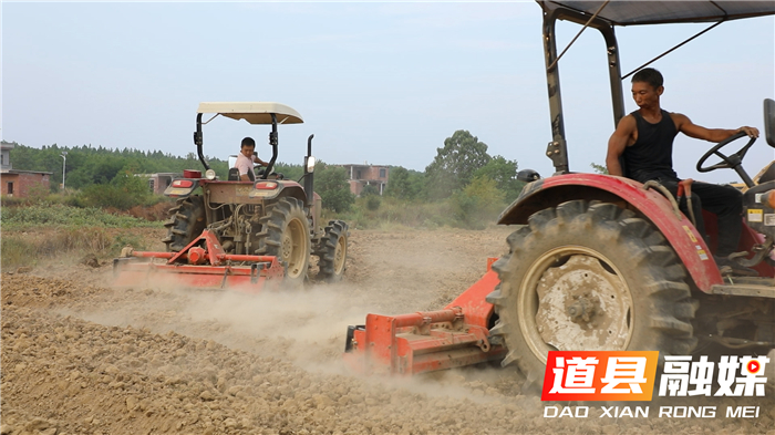 1014道县：落实田长制 “良田”归“粮田”02_副本.jpg