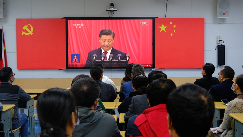 6通道一完小集中收看中国共产党第二十次全国代表大会开幕会盛况.jpg