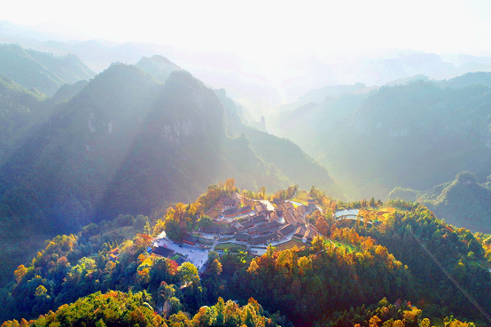 High-speed rail travel route to explore beautiful scenery of Xiangxi Region