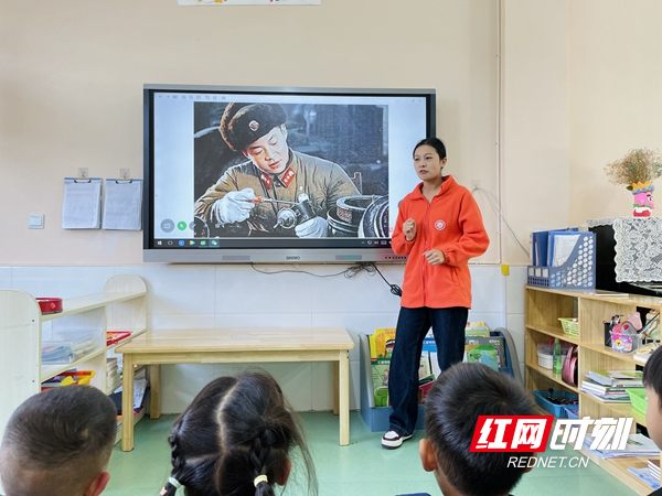 讲述先辈清廉事迹。.jpg