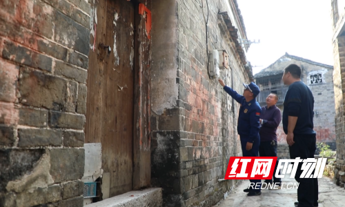 宁远：为17个古村落开展消防“体检”1_副本500.png