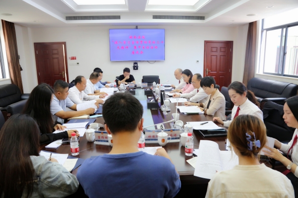 集中采访1_副本.jpg