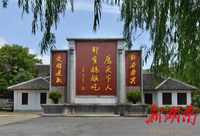 湖南日报专访许忠建：以“一粒种子改变世界”为引爆点 奋力打造全国知名旅游目的地