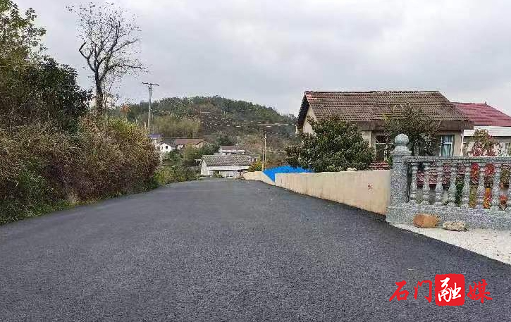 宝峰街道：建资源产业路 圆乡村振兴梦1.jpg