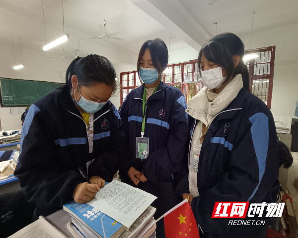 签倡议书(1).jpg 签倡议书(1).jpg