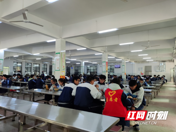 就餐环境(1).jpg 就餐环境(1).jpg